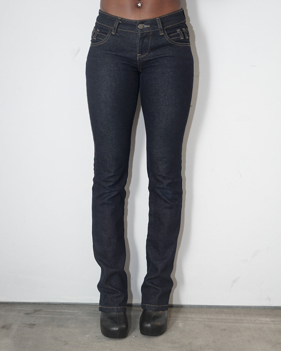 LOW RISE SIGNATURE DENIM